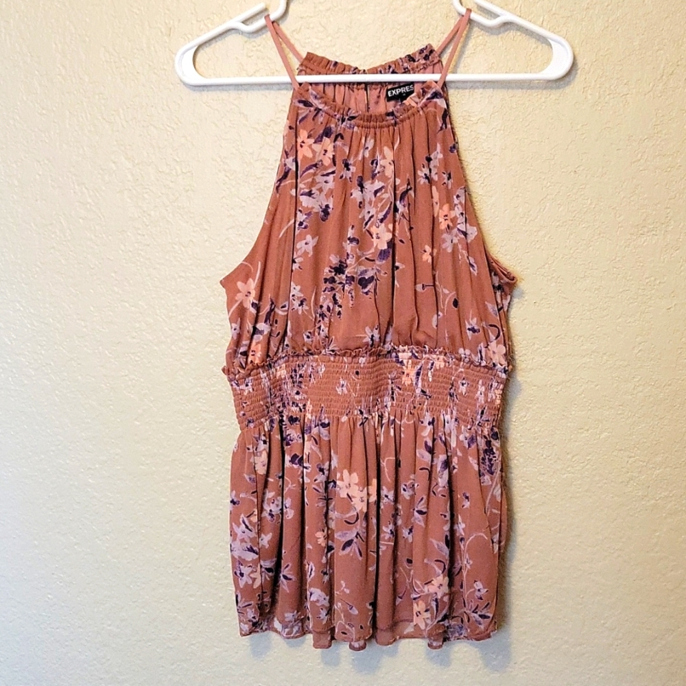 Medium high neck floral top